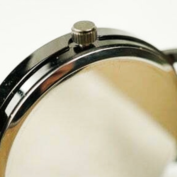 Donald Duck Analogue Quartz Watch NWT - Picture 4 of 7